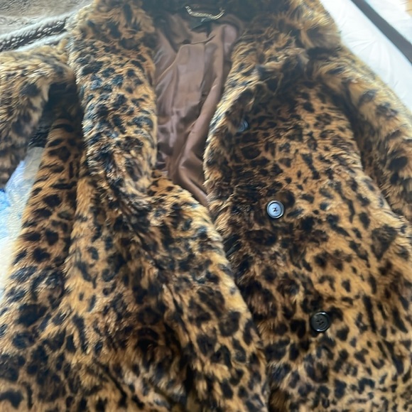 JCrew Leopard Coat - Stunning! Like new - Picture 4 of 6